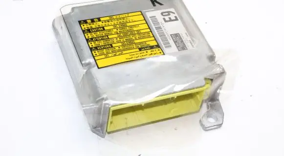 Toyota Prius (XW20) Airbag control unit/module 8917047390 1523006951
