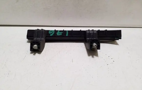 Fiat 500L Front door windshield rail 51884098