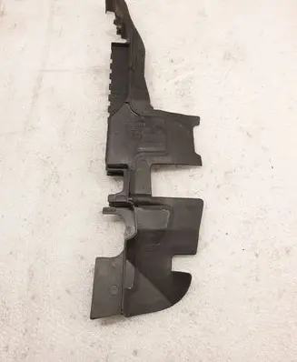 Audi A4 S4 B6 8E 8H Intercooler air guide/duct channel 8E0121284B
