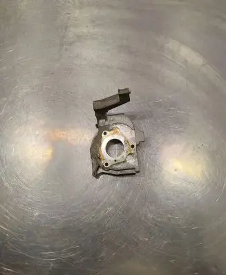 Peugeot 308 SW Fuel pump bracket 9654959880