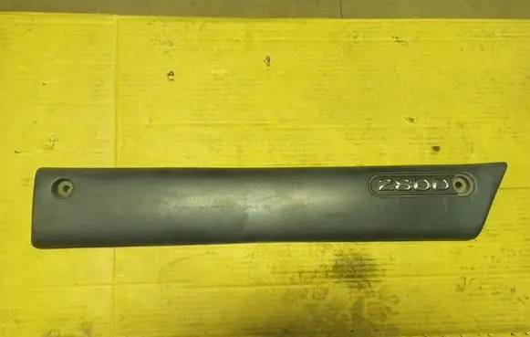 Renault Master II Front door trim (molding) 7701692581