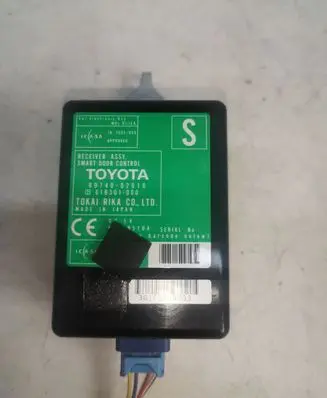 Toyota Auris 150 Door central lock control unit/module 8974002010
