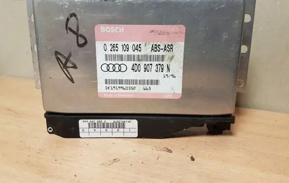 Audi A8 S8 D2 4D ABS control unit/module 4D0907379N