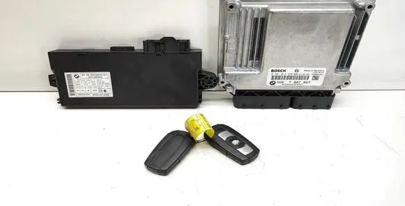 BMW 1 E81 E87 Engine ECU kit and lock set 7807827 0281013536 6943834