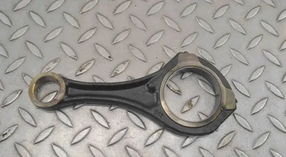 Mercedes-Benz Sprinter W906 Connecting rod/conrod A6423035