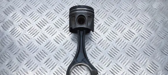 Mercedes-Benz Sprinter W906 Piston with connecting rod