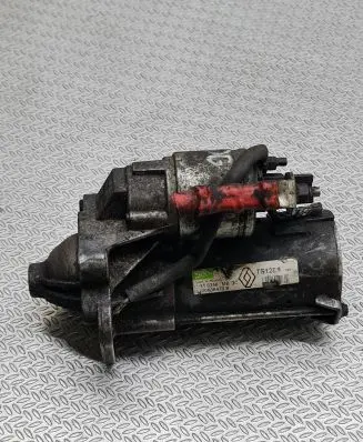 Renault Megane III Starter motor 8200836473B TS12E9 1010256