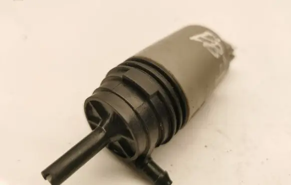 BMW 1 E81 E87 Windscreen/windshield washer pump 6934159 23557610