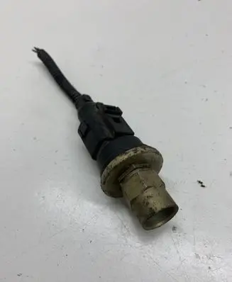 Volkswagen Golf V Air conditioning (A/C) pressure sensor 1K0959126B