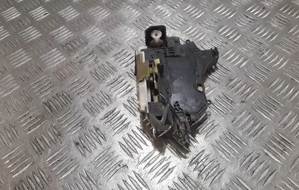 Mitsubishi Colt Front door lock