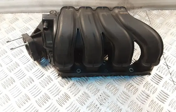 Toyota Avensis T250 Intake manifold