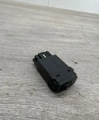 Mitsubishi Grandis Headlight level height control switch