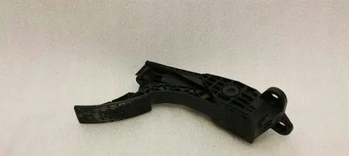 Mercedes-Benz ML W164 Accelerator throttle pedal A1643000104