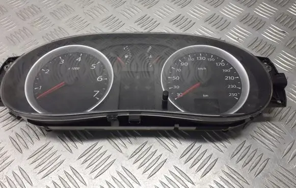 Renault Thalia II Tachometer 8200748172