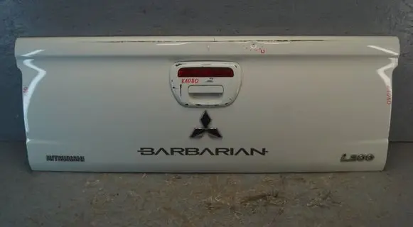 Mitsubishi L200 Pickup box rear panel tailgate