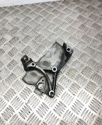 Renault Megane II Engine mounting bracket 8200101196