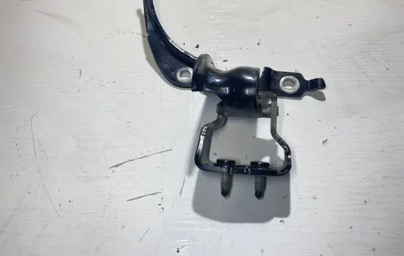 Audi A4 S4 B7 8E 8H Tailgate/trunk/boot hinge 8E9827299E