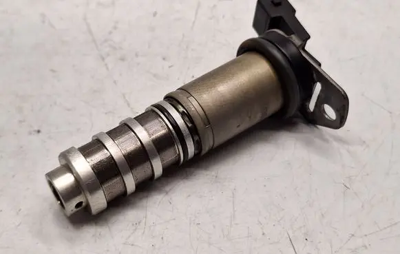 BMW X5 E70 Camshaft vanos timing valve 7585776 11367585776 11368605123