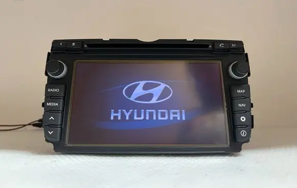 Hyundai ix20 Radio/GPS head unit trim 965601K100 LAN8901EHJC