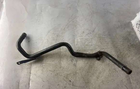 Volkswagen Touran I Engine coolant pipe/hose 038121151b