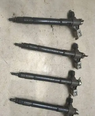 Fuel injectors set