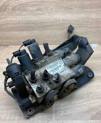 BMW 5 E60 E61 Active stabilizer control/valve assembly 6760840