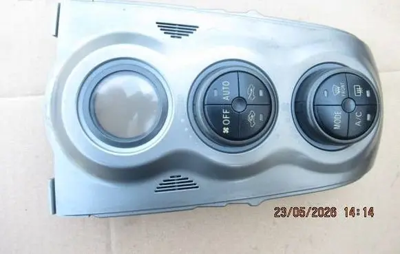 Toyota Yaris Climate control unit 758909