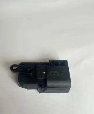 Opel Antara Air flap motor/actuator 831119 C100RHD2G10
