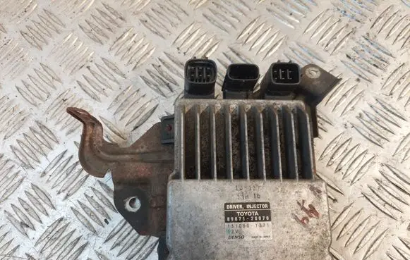 Toyota Corolla Verso AR10 Fuel injection control unit/module 8987120070 1310001371