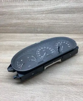 Speedometer (instrument cluster)