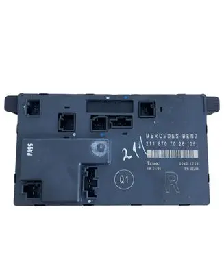 Mercedes-Benz E W211 Door control unit/module 2118707026 00401702