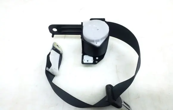 Lexus IS III XE30 Rear seatbelt 7336053200