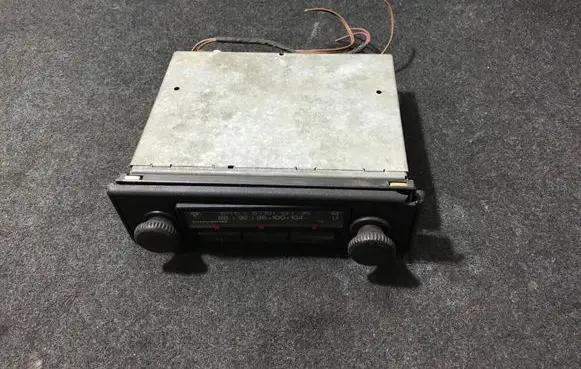 BMW 5 E28 Navigation unit CD/DVD player 9474315