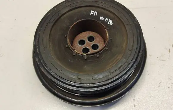 BMW 5 F10 F11 Crankshaft pulley 11237800026