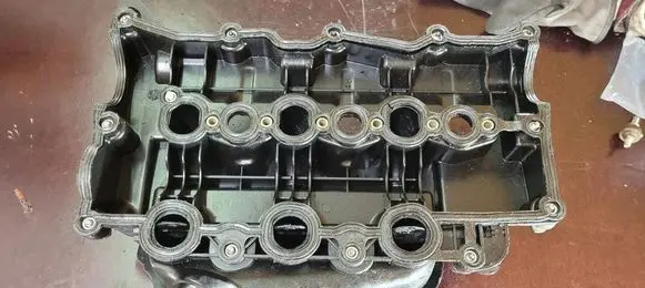 Jaguar XF Rocker cam cover 4S7Q9424D6 U611A