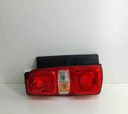 Opel Vivaro Rear/tail lights 9808243180
