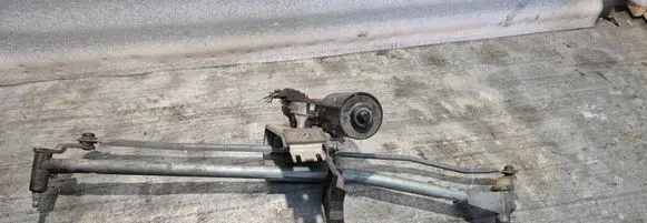 Audi A6 S6 C4 4A Front wiper linkage and motor
