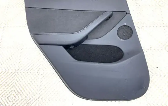 Tesla Model Y Rear door card panel trim P189729699B