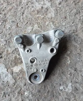 Volkswagen Polo Engine mount bracket 6Q0199185N