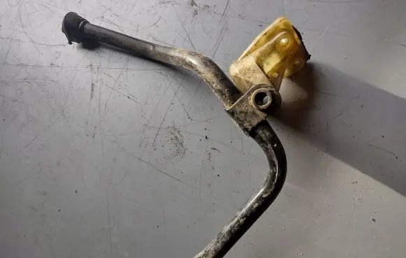 Mercedes-Benz E W124 Accelerator throttle pedal 1243070218