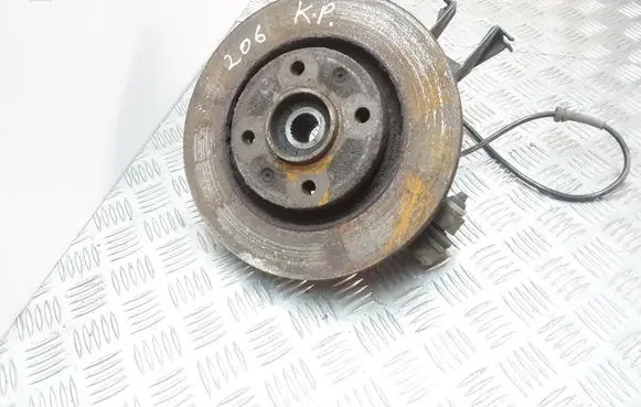Peugeot 206 Front wheel hub