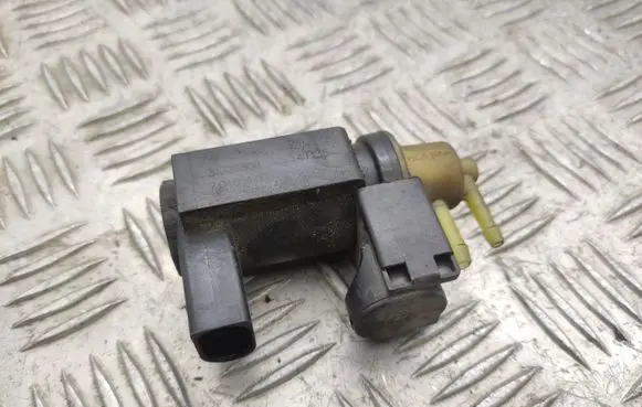 Volvo S80 Turbo solenoid valve 31339808