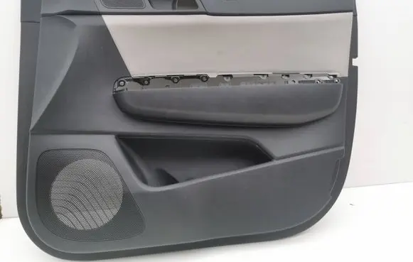 KIA Sportage Front door card panel trim