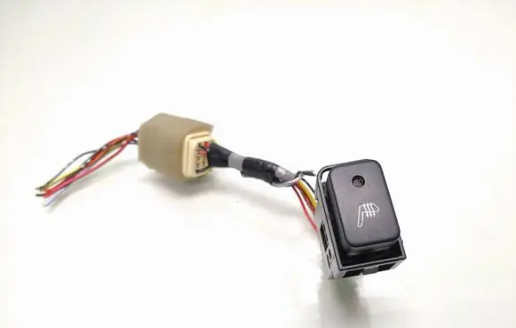 Suzuki Grand Vitara II Seat heating switch 6624