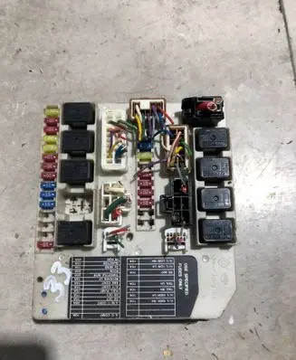 Nissan Micra C+C Fuse module 284B7AX615