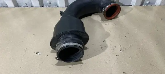 Volvo XC60 Intercooler hose/pipe 30757872