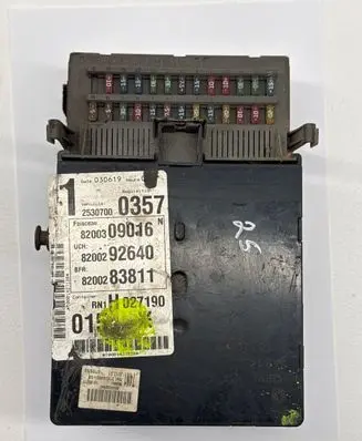 Renault Laguna II Fuse module 8200292640 2530700 027190