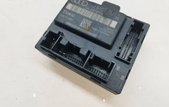 Audi Q7 4L Door control unit/module 4F0959793E 0033TFJ0001 4F0910793E