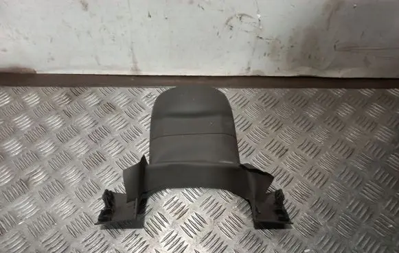 Steering wheel column trim