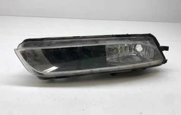 Volkswagen PASSAT CC Front fog light